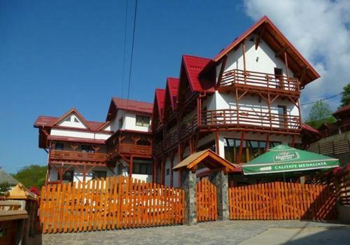 Hostal Pensiunea Valcinet