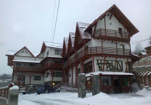 Hostal Pensiunea Valcinet