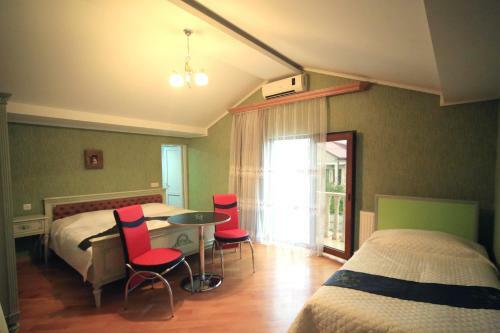 Hostal Edelveis Guest House