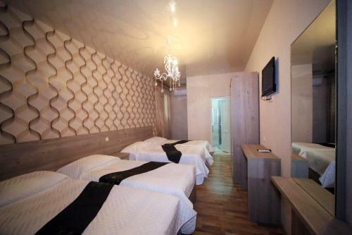 Hostal Edelveis Guest House