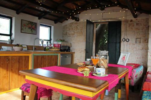 Hostal Tenuta Colavecchio B&B