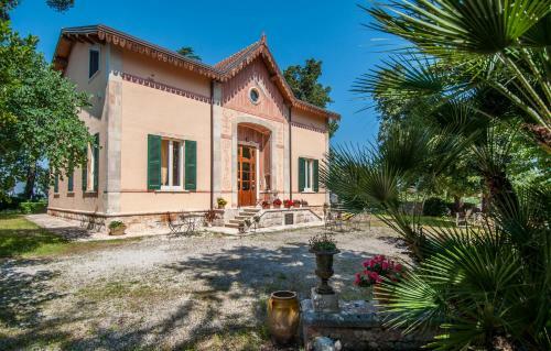 Hostal Tenuta Colavecchio B&B