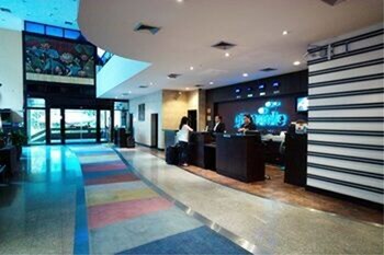 Pinnacle Lumpinee Hotel & Spa