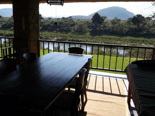 Villa Khandizwe River Lodge