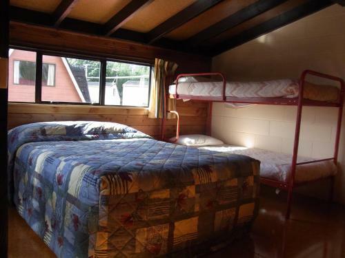 Ossies Motels And Chalets
