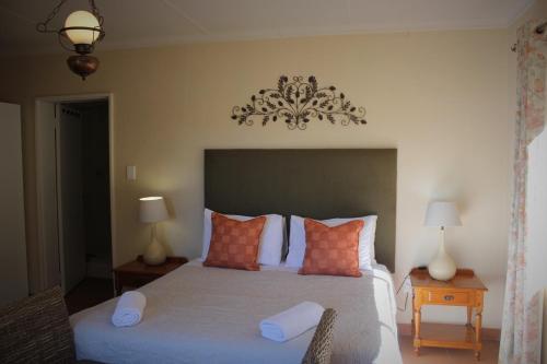 Hotel Lake Naverone Holiday Cottages