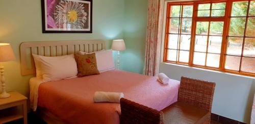 Hotel Lake Naverone Holiday Cottages