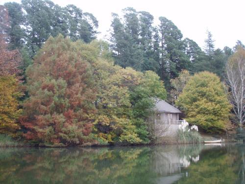 Hotel Lake Naverone Holiday Cottages