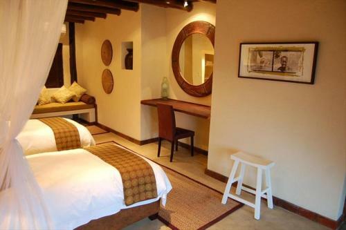 Royal Madikwe Luxury Safari Lodge