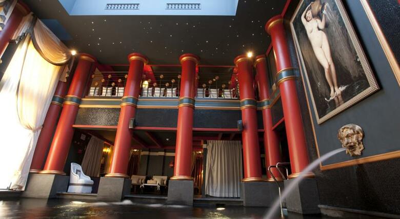 Grand Hotel De Bordeaux & Spa