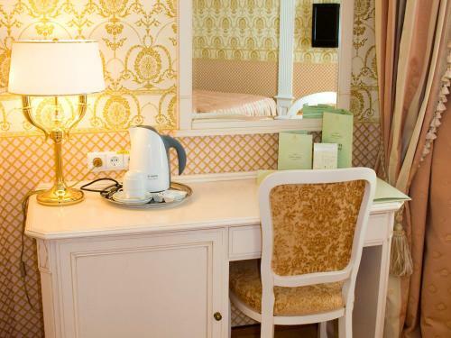 Hotel Alleya Grand