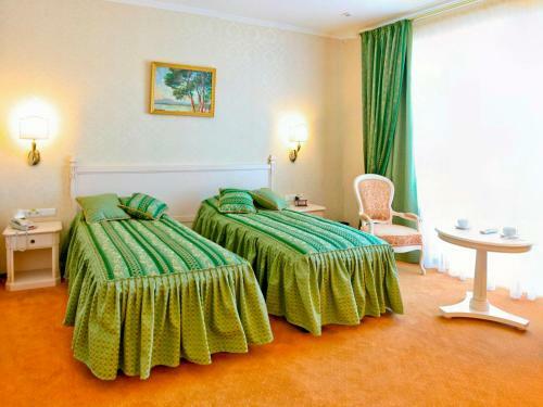 Hotel Alleya Grand