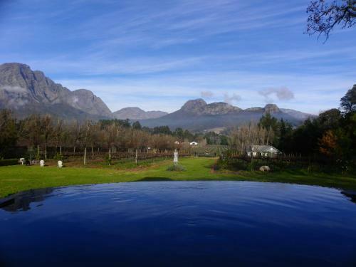 Hostal Franschhoek Rose Cottages
