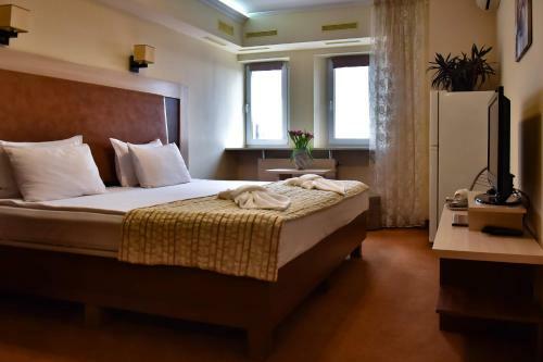 7 Sky Hotel Klinicheskaya Street