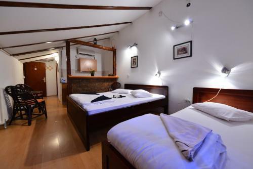 Apartments & Accommodation Stojic