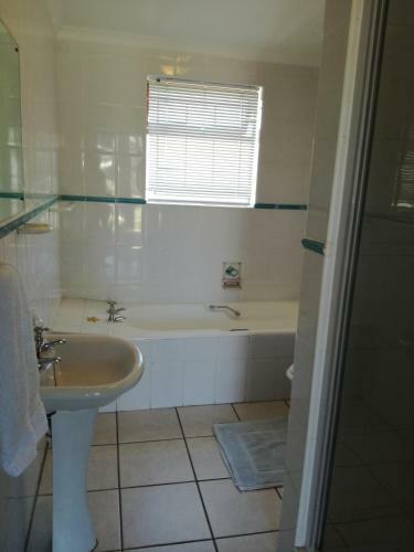 Hostal Livesey Lodge Guest House
