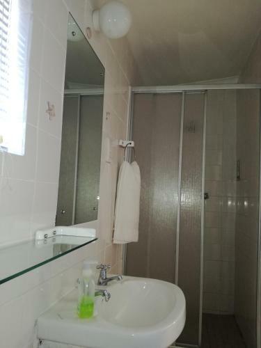 Hostal Livesey Lodge Guest House