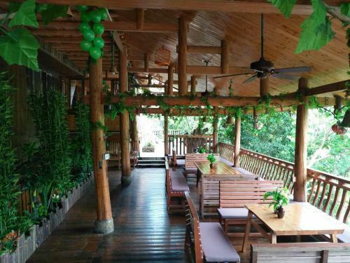 Dong Village Hotel
