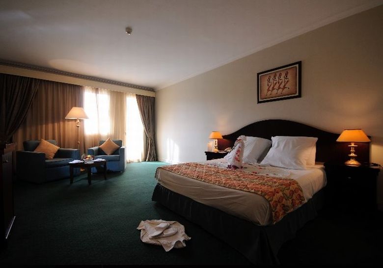 Grand Pyramids Hotel