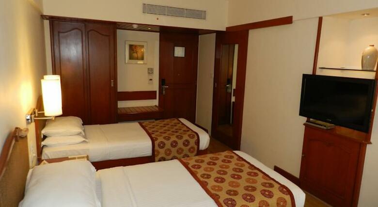 Hotel Fariyas