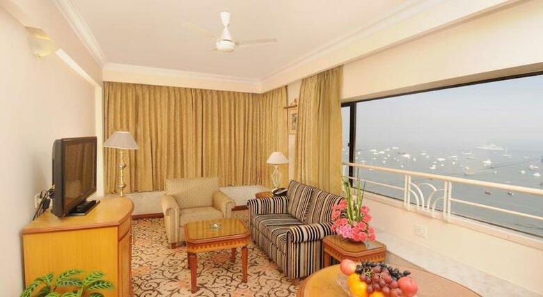 Hotel Fariyas