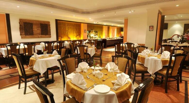 Hotel Fariyas