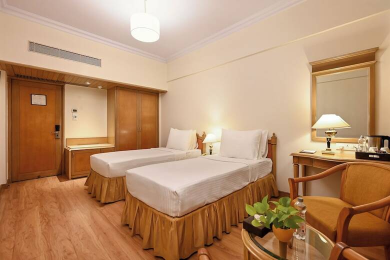 Hotel Fariyas