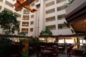 Hotel Holiday Inn Montreal-longueuil