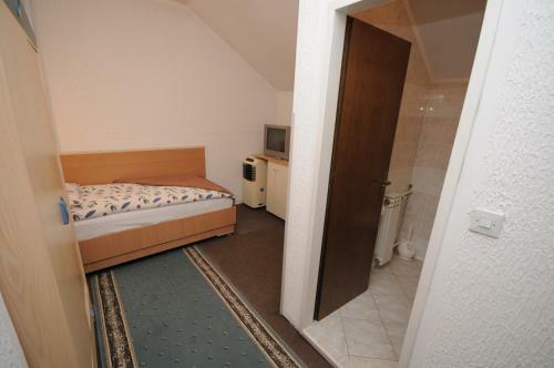 Golden Card Motel