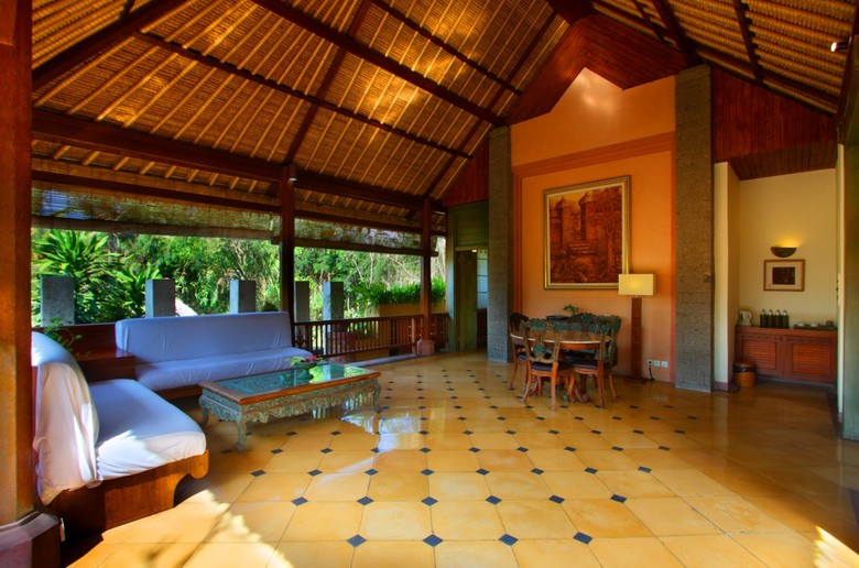 Hotel Alam Puri Art Museum Resort & Spa