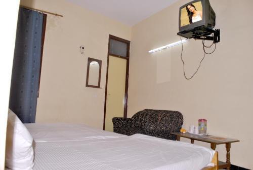 Hotel Viren International