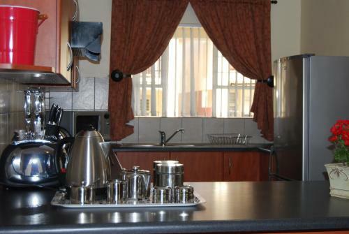 Hostal Sunward Park Guesthouse & Conference Center
