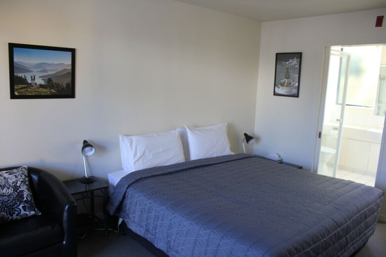 Phoenix Motor Inn