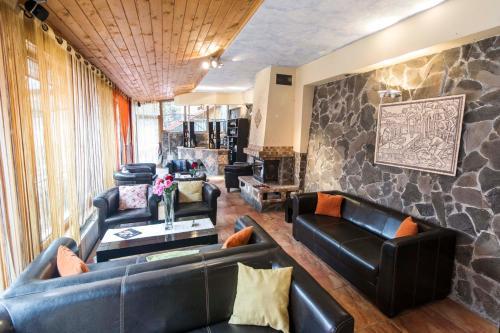 9 Suites Aparthotel