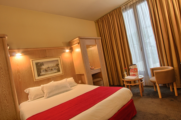 Hotel Ramada Paris Tour Eiffel
