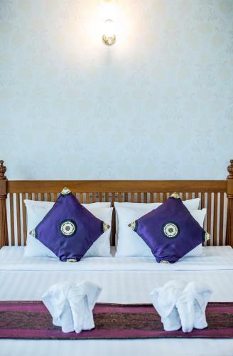 Juntra Resort & Hotel