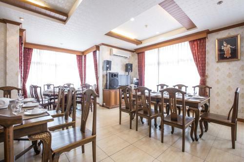 Juntra Resort & Hotel