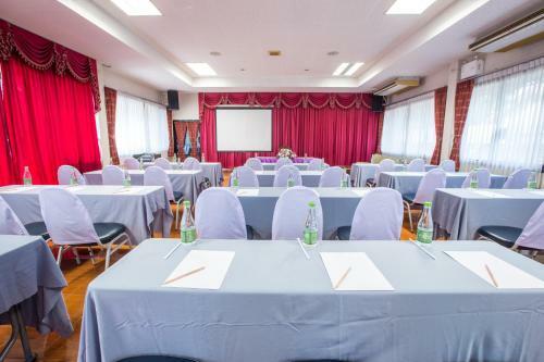 Juntra Resort & Hotel