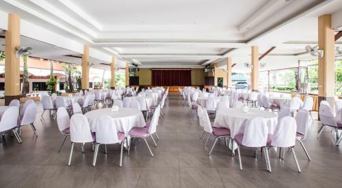 Juntra Resort & Hotel