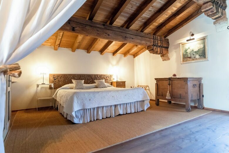 Hostal Musella Winery & Relais