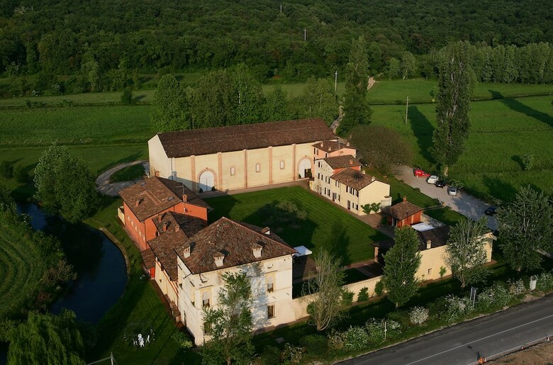 Hostal Musella Winery & Relais