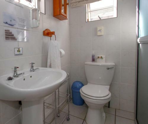 Hostal Akanan Guest House