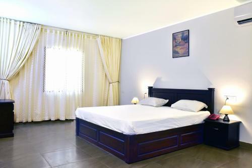 Hotel Sadhoo Holistic Inn