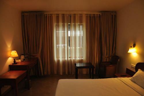Hotel Sadhoo Holistic Inn