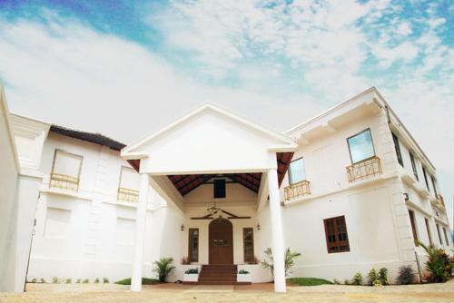 Hotel Sadhoo Holistic Inn
