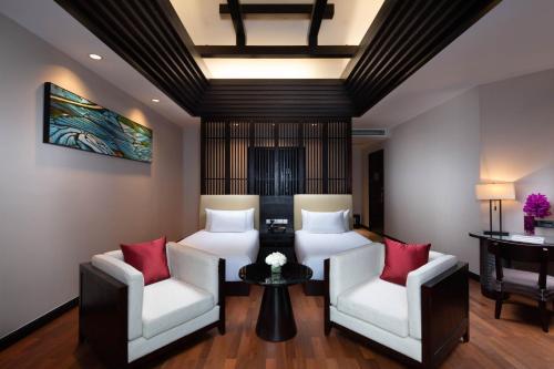 Tengchong Hotel Hotspring Village