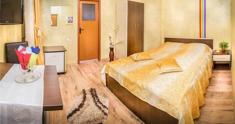 Hotel Eos