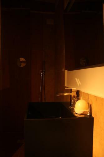 B&b44