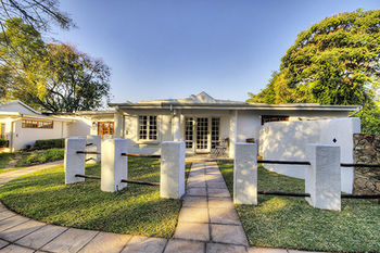 Bed & Breakfast Nut Grove Manor