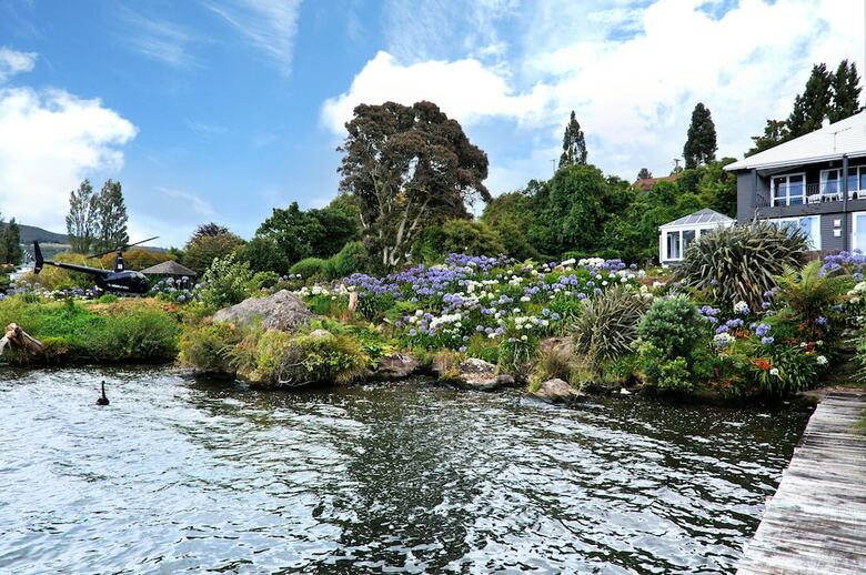 Black Swan Lakeside Boutique Hotel